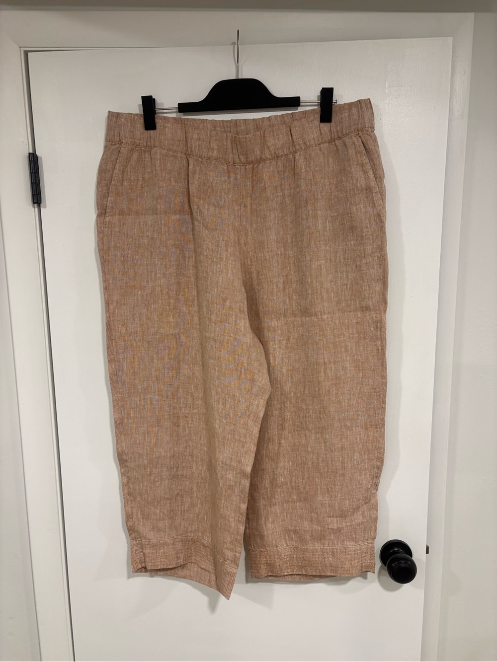 Women's Linen-Blend Capris in Light Tan